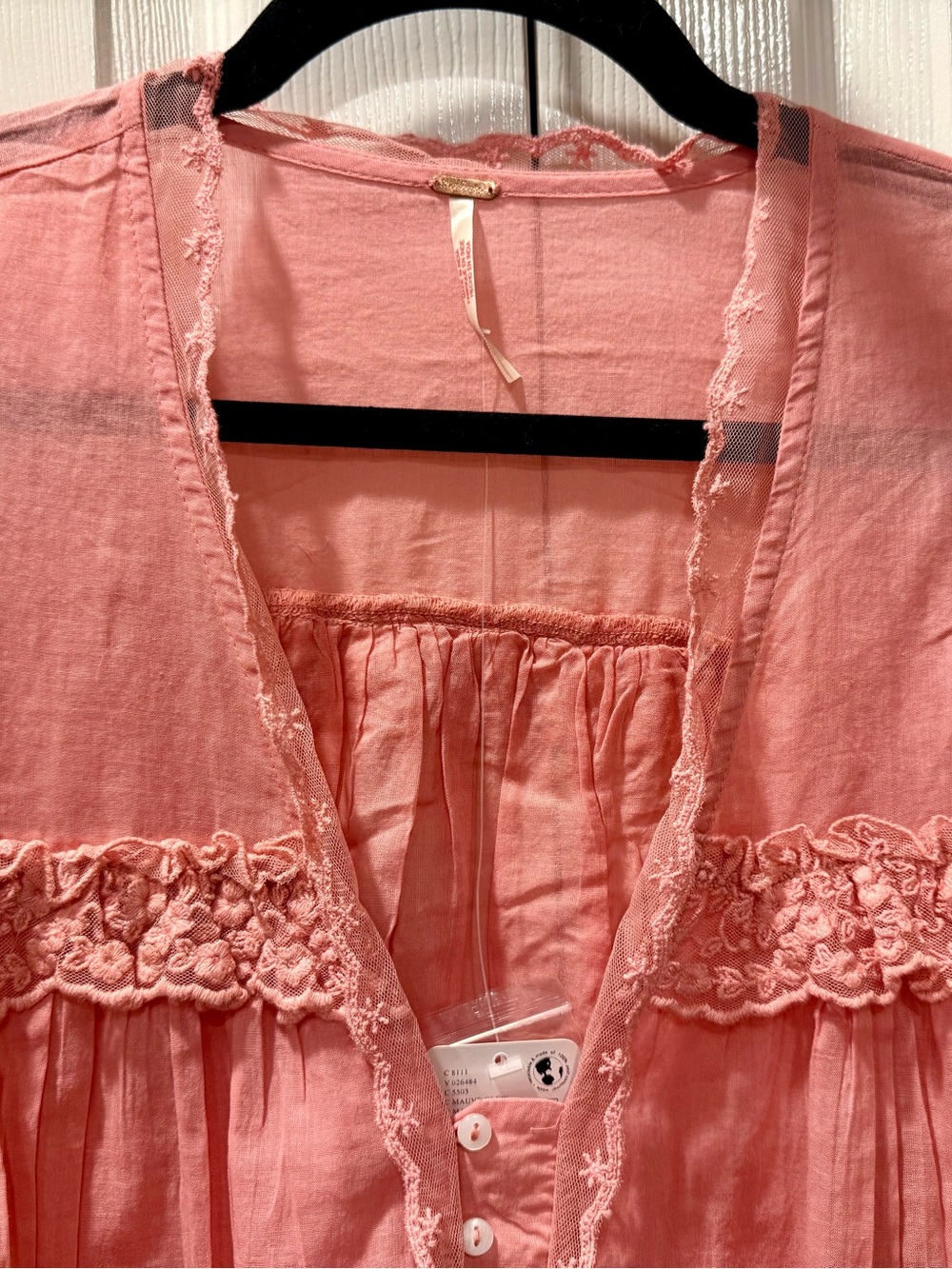 Free People Mauve Glow Lace Trim Button Front Blouse NWT Size S - Picture 4 of 6